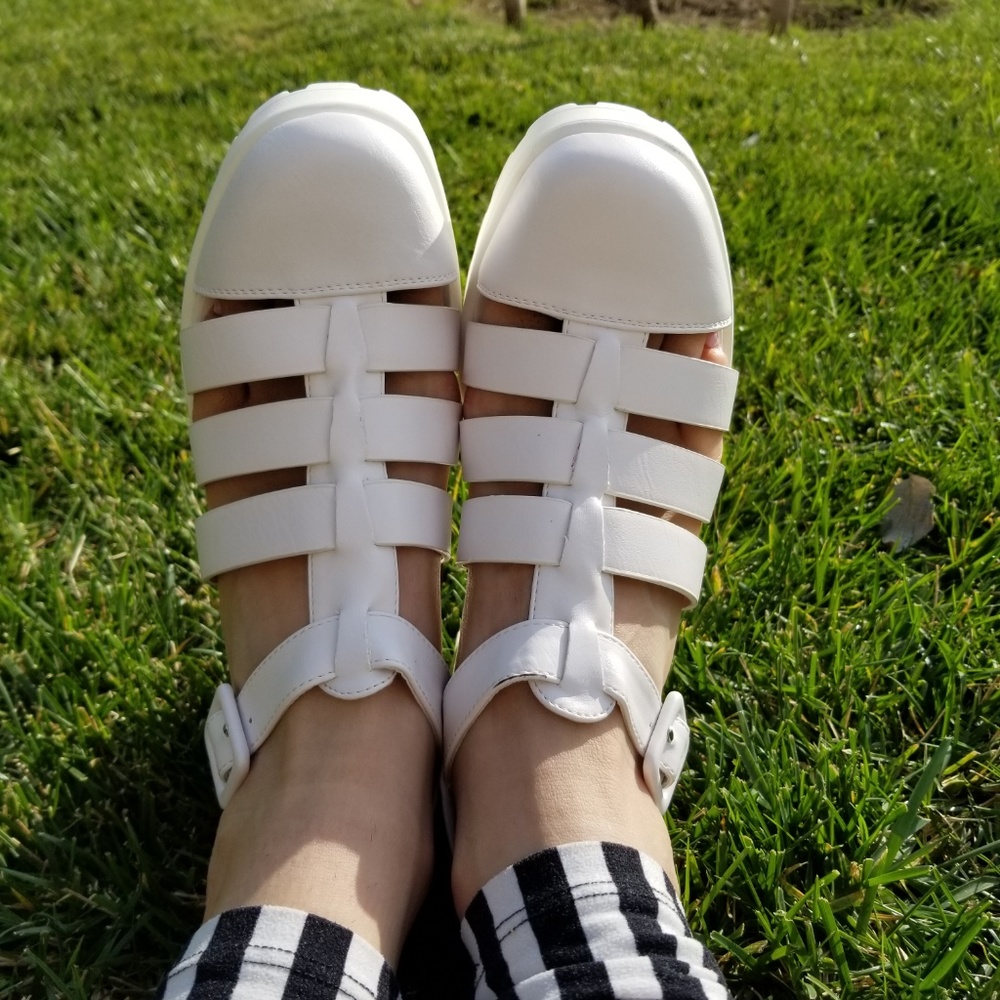 Close Toe White 90's Grunge Look Chunky Shoes - Picture 4 of 8